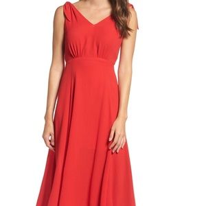 Betsey Johnson: NWT Pebble Crepe Dress Size 0